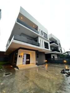 6-Bedroom Luxury Home for Sale in Old Ikoyi | ₦2.6 Billion