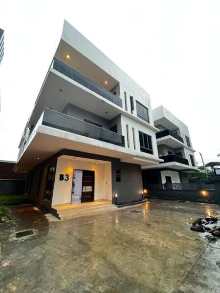 6-Bedroom Luxury Home for Sale in Old Ikoyi | ₦2.6 Billion