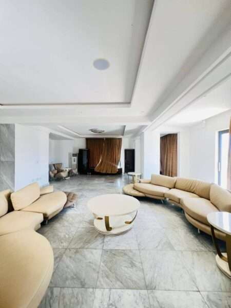 Waterfront 5-Bedroom Detached Mansion in Banana Island For Sale