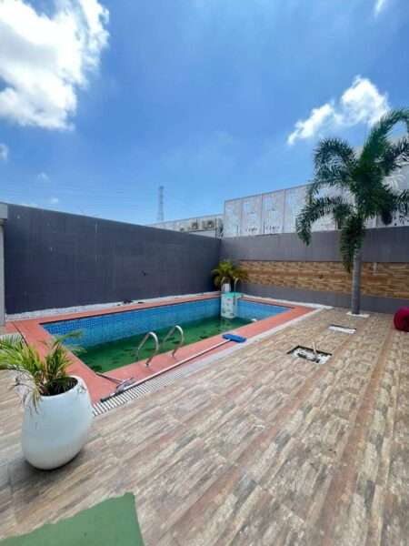 Waterfront 5-Bedroom Detached Mansion in Banana Island For Sale