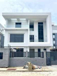 5-Bedroom Luxury Home in Ikoyi with Elevator & Pool