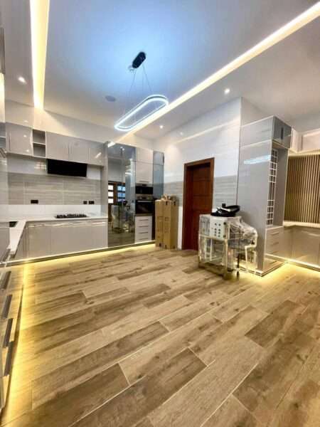 5-Bedroom Luxury Home in Ikoyi with Elevator & Pool